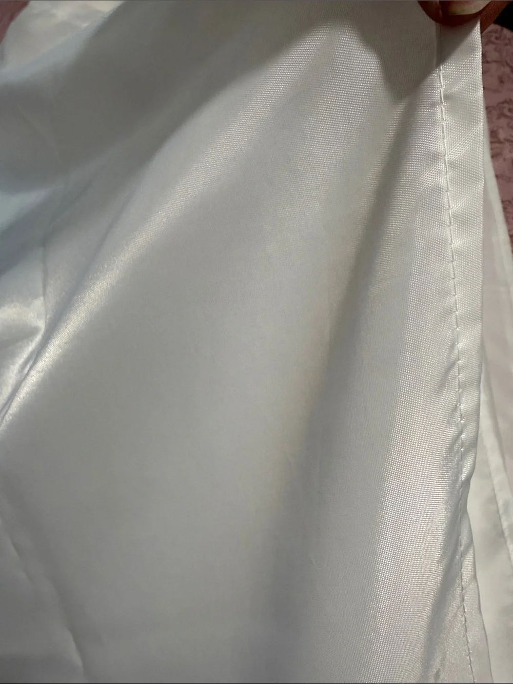 N/A white polyester